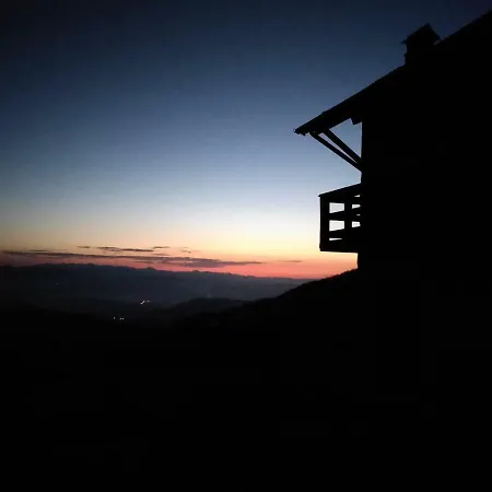 호스텔 Rifugio Cascina Miera *