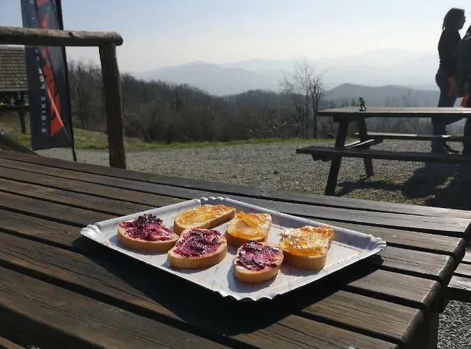 Хостел Rifugio Cascina Miera Montenotte Inferiore